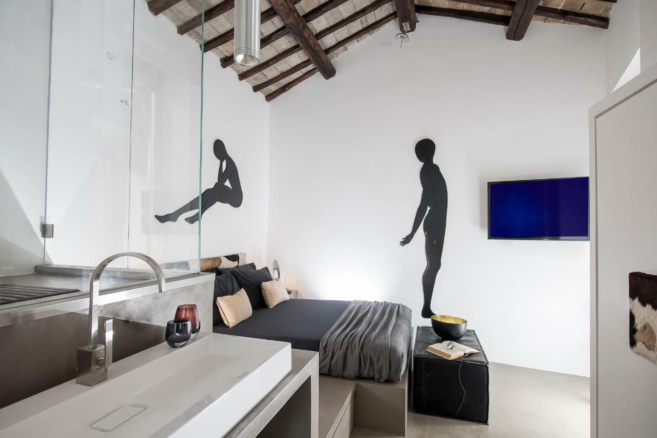 Two Bedrooms Apartment With Solarium With View On San Peter Church And Sant'Angelo Castle Рим Екстериор снимка
