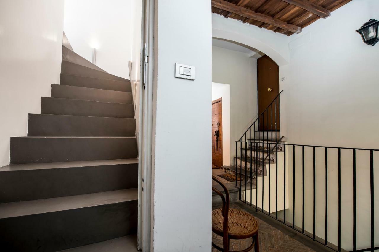 Two Bedrooms Apartment With Solarium With View On San Peter Church And Sant'Angelo Castle Рим Екстериор снимка